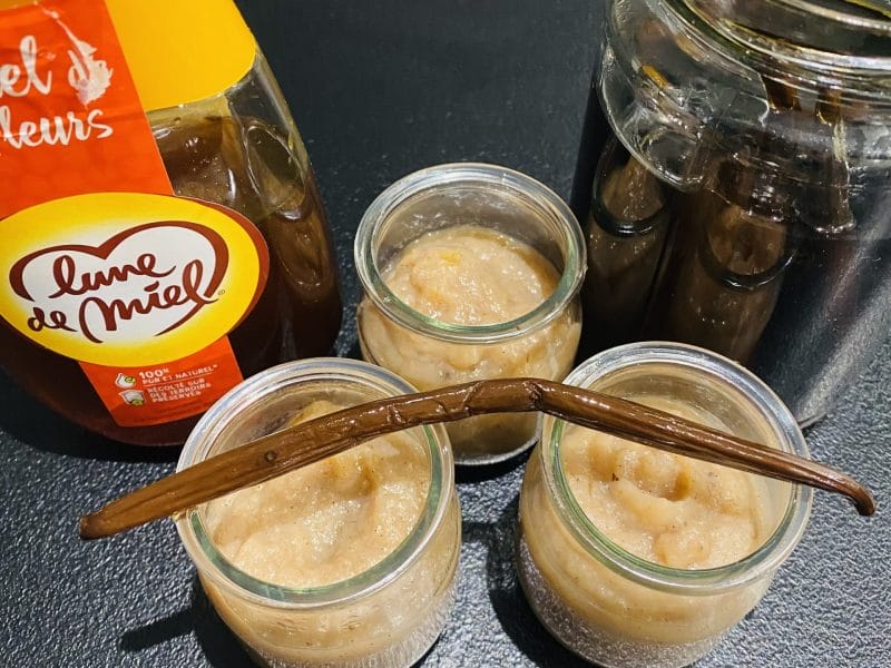 Cliquez pour zoomer ! Compote de pommes, bananes et miel Thermomix par Sylvie
