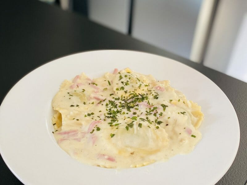 Cliquez pour zoomer ! Tortellini sauce crémeuse au jambon Thermomix par Sylvie