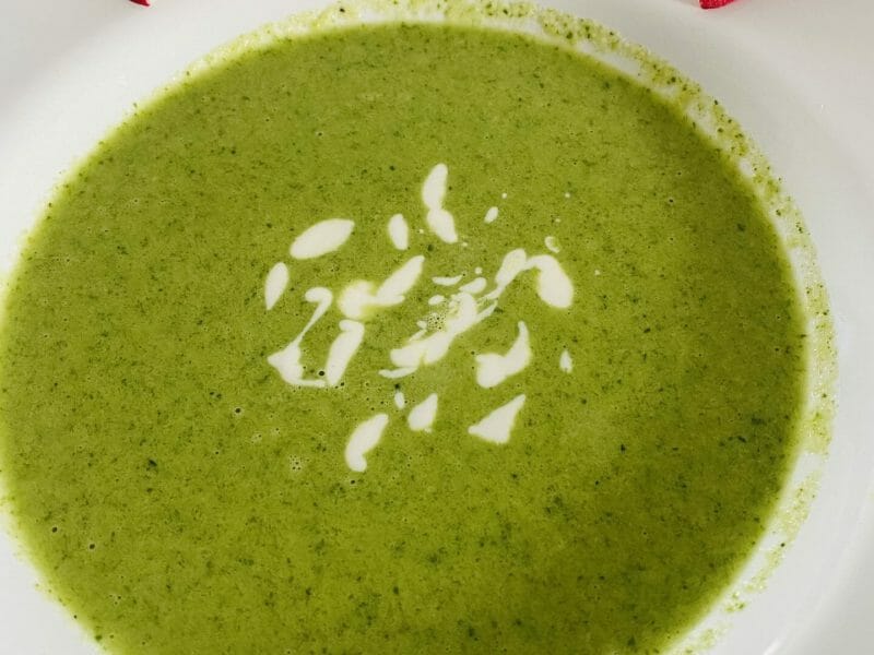Velouté aux fanes de radis au Thermomix - Cookomix