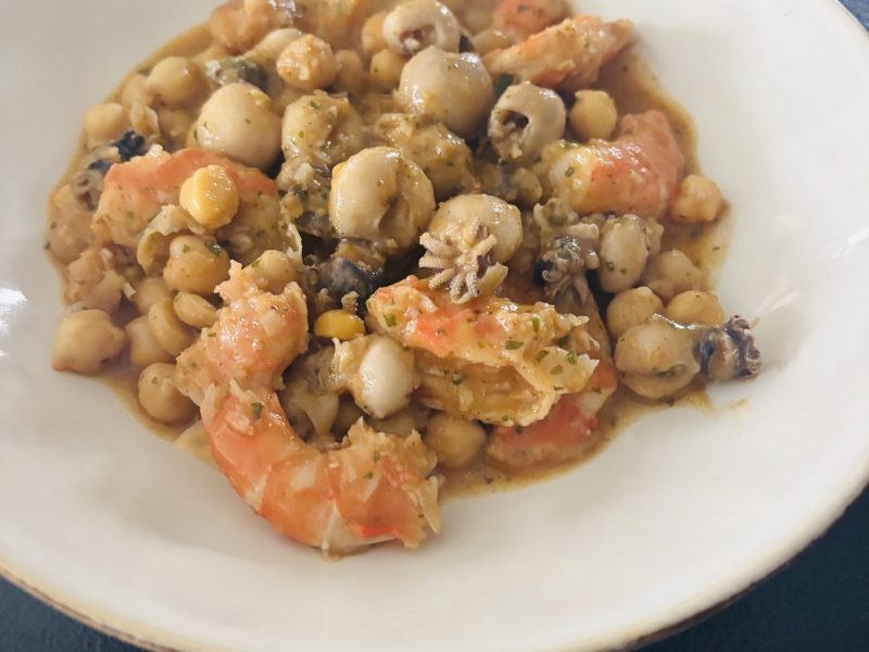 Cliquez pour zoomer ! Ragoût de pois chiches à la seiche et aux crevettes Thermomix par Sylvie