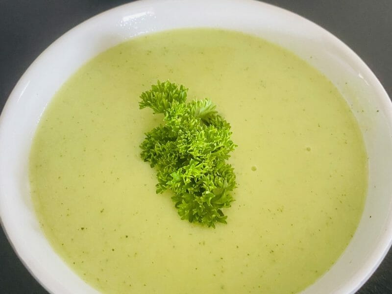 Soupe froide courgette et concombre au Thermomix - Cookomix