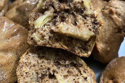 Cliquez pour zoomer ! Gâteau aux pommes, noix et raisins secs Thermomix par Sylvie