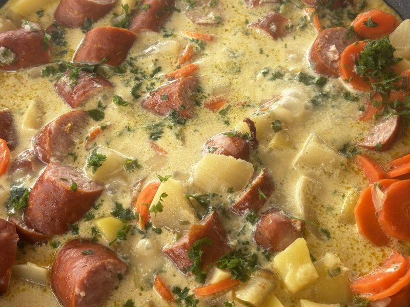 Cliquez pour zoomer ! Potée carottes, chou-rave et saucisses Thermomix par Sylvie