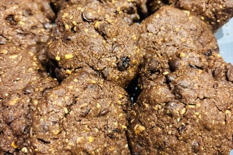 Cliquez pour zoomer ! Biscuits chocolat, raisins et noisettes Thermomix par Sylvie