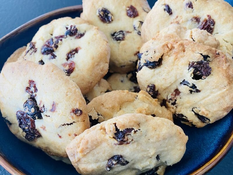 Cliquez pour zoomer ! Sablés aux raisins secs et au rhum Thermomix par Sylvie