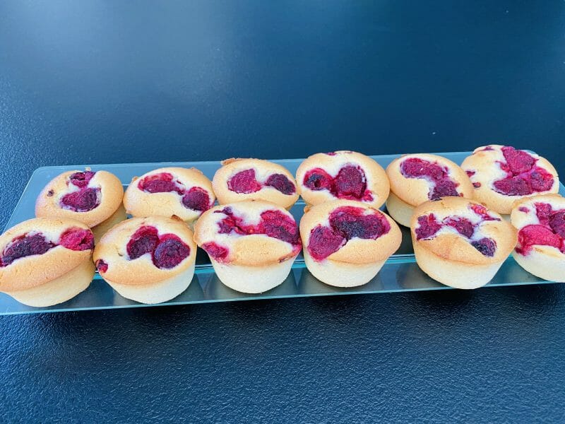 Cliquez pour zoomer ! Visitandines aux framboises Thermomix par Sylvie