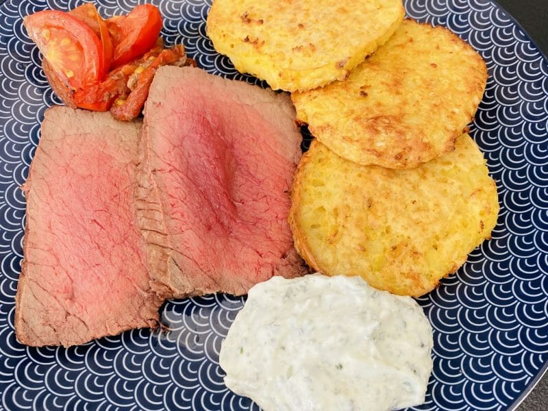 Cliquez pour zoomer ! Galettes de chou-fleur et sauce yaourt Thermomix par Sylvie