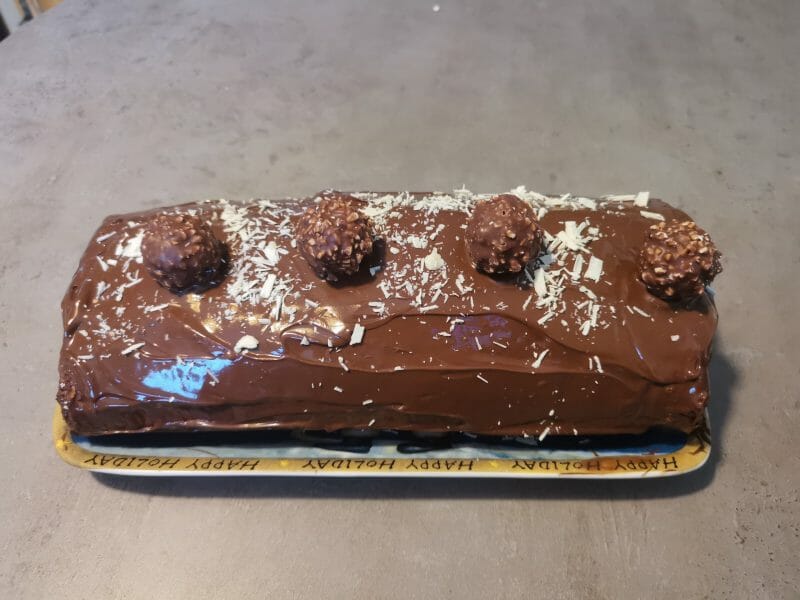 Cliquez pour zoomer ! Bûche Ferrero Rocher Thermomix par katounette21