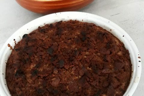 Cliquez pour zoomer ! Clafoutis cerises, noisettes et crumble spéculoos Thermomix par fonf