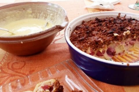 Cliquez pour zoomer ! Clafoutis cerises, noisettes et crumble spéculoos Thermomix par fonf
