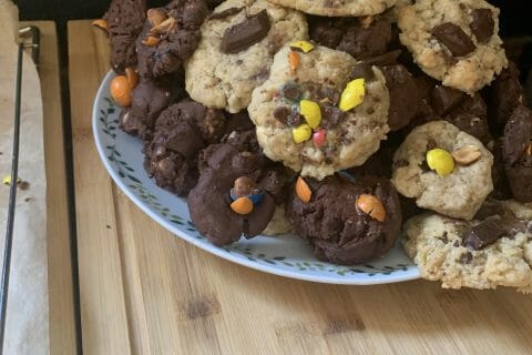 Cliquez pour zoomer ! Cookies aux 3 chocolats et noisettes Thermomix par Davina974