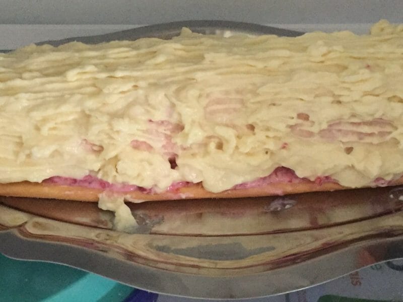 Cliquez pour zoomer ! Bûche de Noël framboises et chocolat blanc Thermomix par Vanesskelo