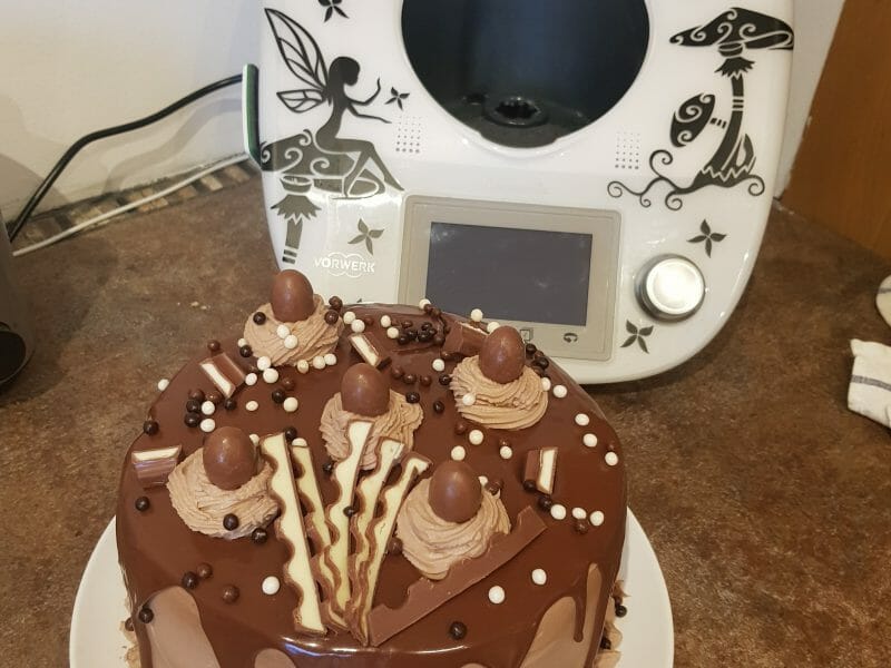 Cliquez pour zoomer ! Layer cake Kinder Bueno Thermomix par Celia13270