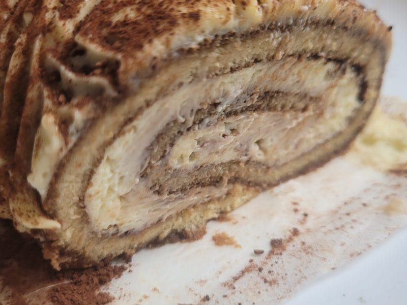 Cliquez pour zoomer ! Bûche Tiramisu Thermomix par Fabiola974