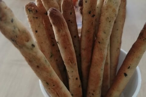 Cliquez pour zoomer ! Gressins parmesan basilic au Thermomix