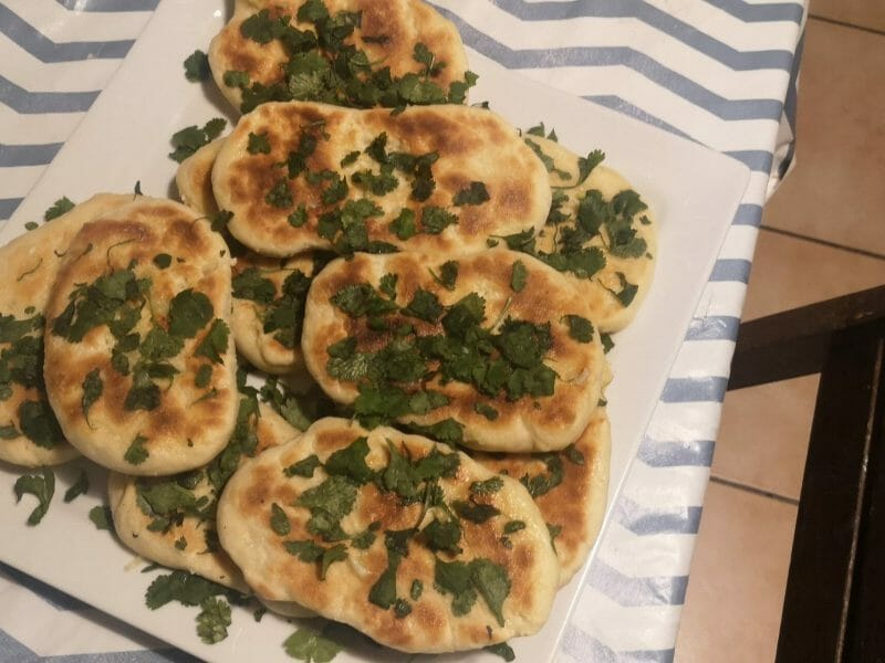 Cliquez pour zoomer ! Naans à l’ail et à la coriandre Thermomix par l@etitia13