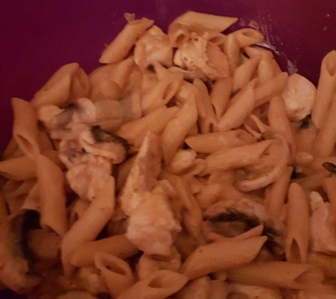 Cliquez pour zoomer ! Pennes au poulet, tomates et champignons Thermomix par Agnes68f