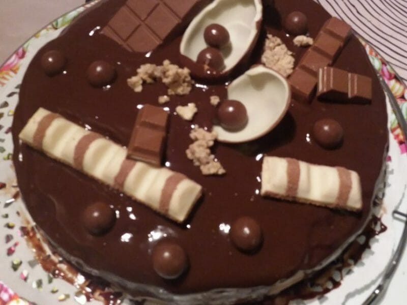 Cliquez pour zoomer ! Layer cake Kinder Bueno Thermomix par JessNaoEden