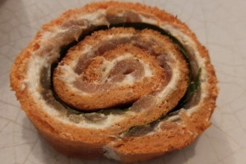 Cliquez pour zoomer ! Roulé à la tomate, saumon et fromage au Thermomix