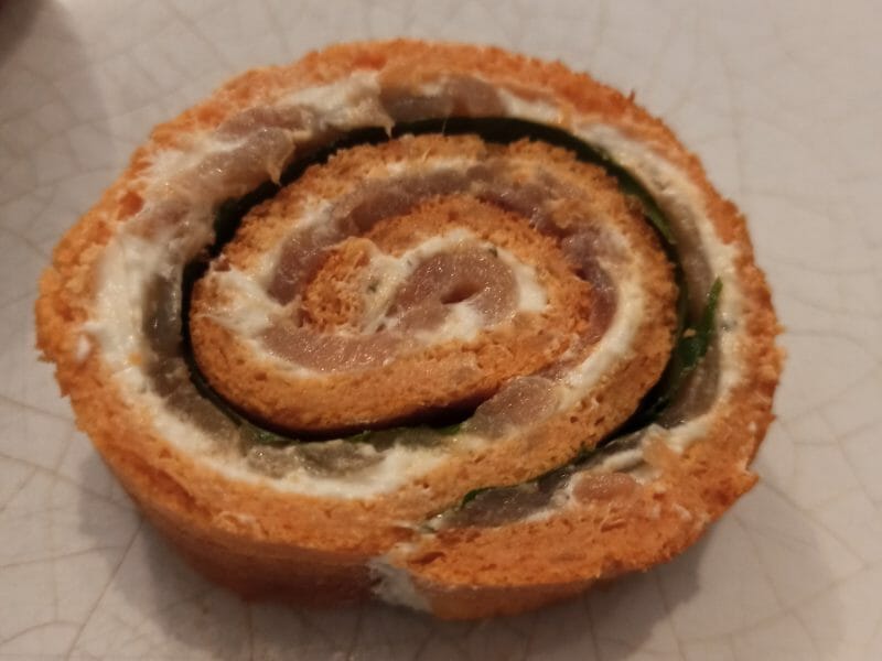 Cliquez pour zoomer ! Roulé à la tomate, saumon et fromage Thermomix par JessNaoEden