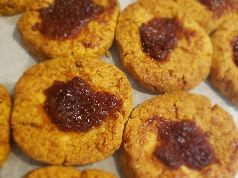 Cliquez pour zoomer ! Jam drops – Biscuits à la confiture Thermomix par Deedee972