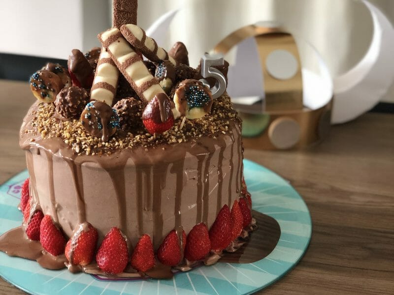 Recette du Layer Cake Kinder - Avec ganache montée (+video)