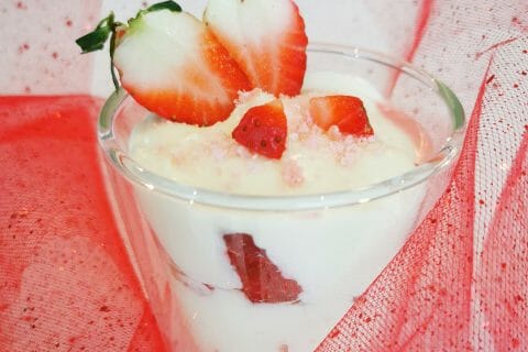 Cliquez pour zoomer ! Délices fraises et chocolat blanc Thermomix par Ninispowa