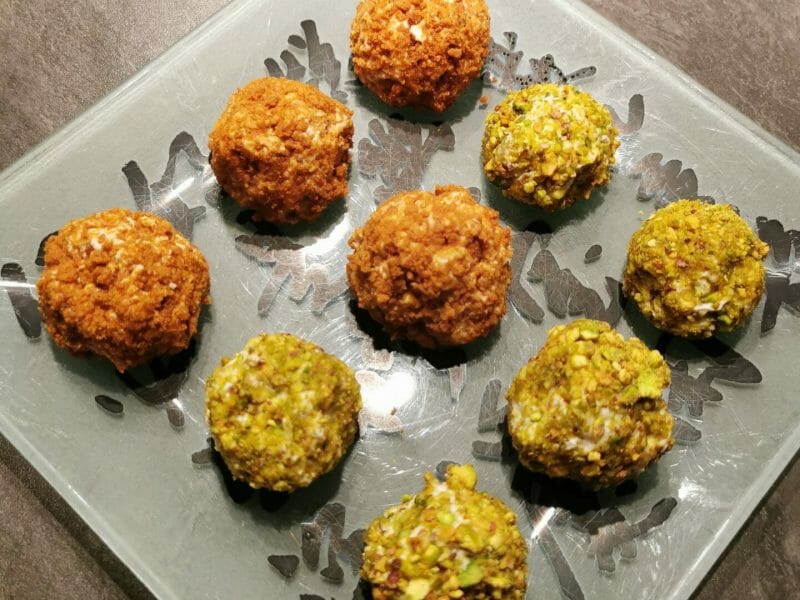 Cliquez pour zoomer ! Bouchées raisin chèvre et pistache Thermomix par Ji Nawak