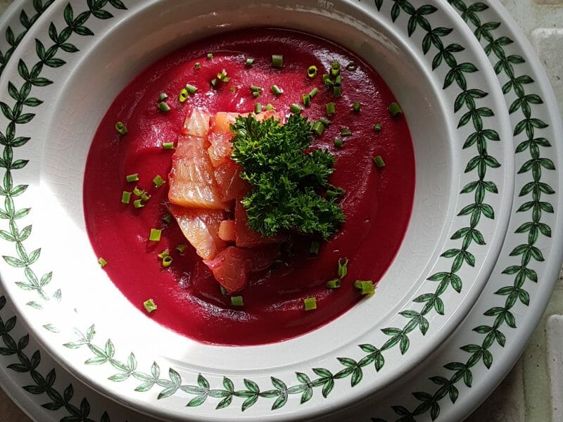 Cliquez pour zoomer ! Soupe de betterave au saumon Thermomix par NAMOURE