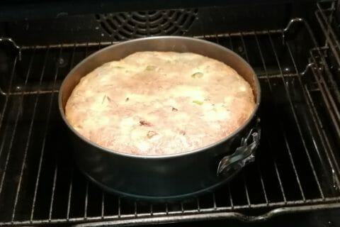 Cliquez pour zoomer ! Gâteau poireaux, lardons et fromage Thermomix par nini44570