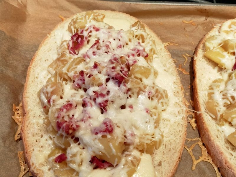 Cliquez pour zoomer ! Tartines normandes pommes et camembert Thermomix par Ju