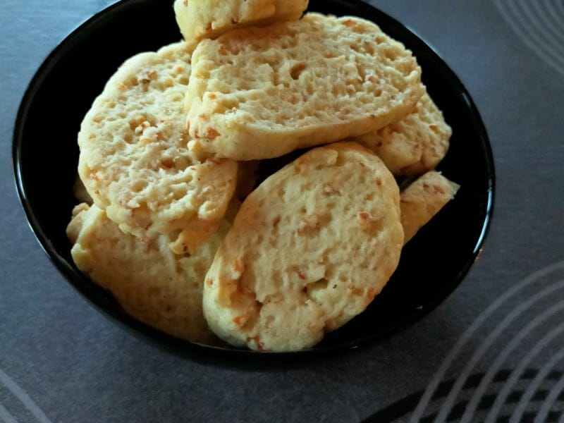 Cliquez pour zoomer ! Biscuits apéritif crème et oignon Thermomix par Ju