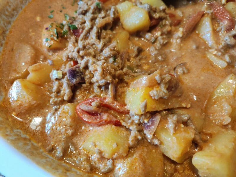 Cliquez pour zoomer ! Boeuf aux poivrons et pommes de terre Thermomix par Jennie67