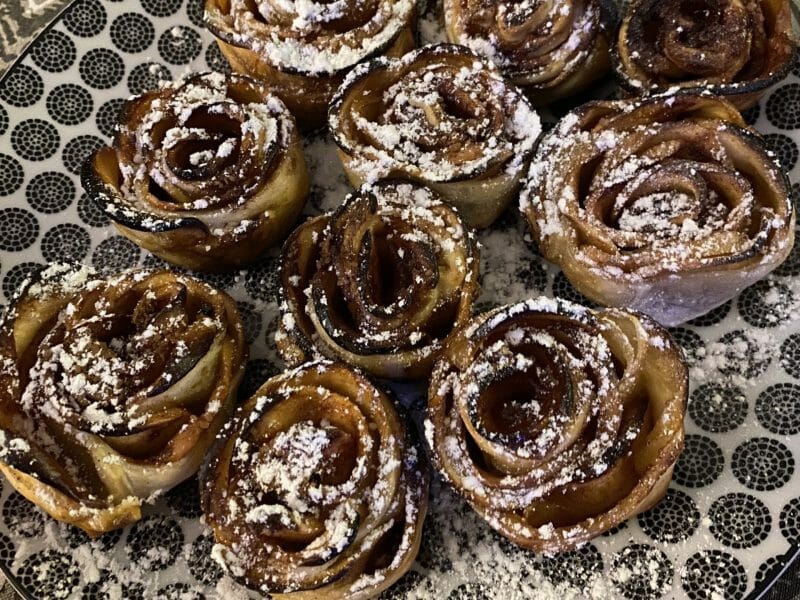 Cliquez pour zoomer ! Roses feuilletées aux pommes Thermomix par minou51