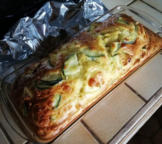 Cliquez pour zoomer ! Cake courgettes et cheddar Thermomix par Elisa1725