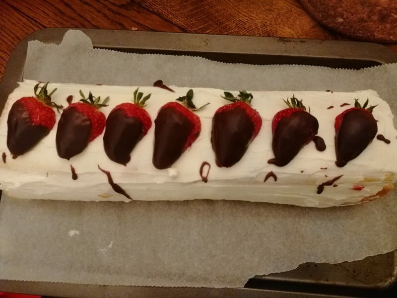 Cliquez pour zoomer ! Fraisier roulé Thermomix par loantho