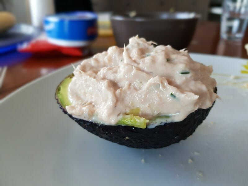 Cliquez pour zoomer ! Avocats aux rillettes de thon au basilic Thermomix par Olivia0609