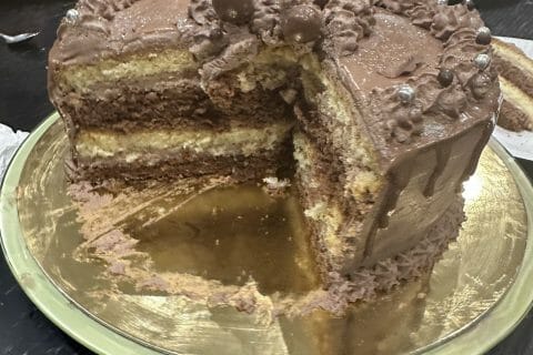 Cliquez pour zoomer ! Layer cake Kinder Bueno Thermomix par Sabrina13013