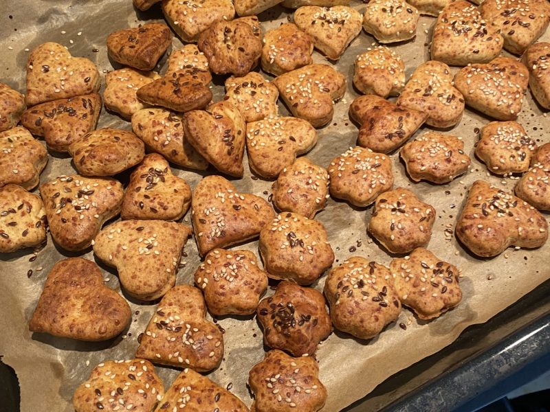 Cliquez pour zoomer ! Sărățele – Biscuits salés au fromage et cumin entier Thermomix par Fraggle17