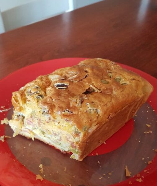 Cliquez pour zoomer ! Cake salé jambon fromage et olives Thermomix par oxane62