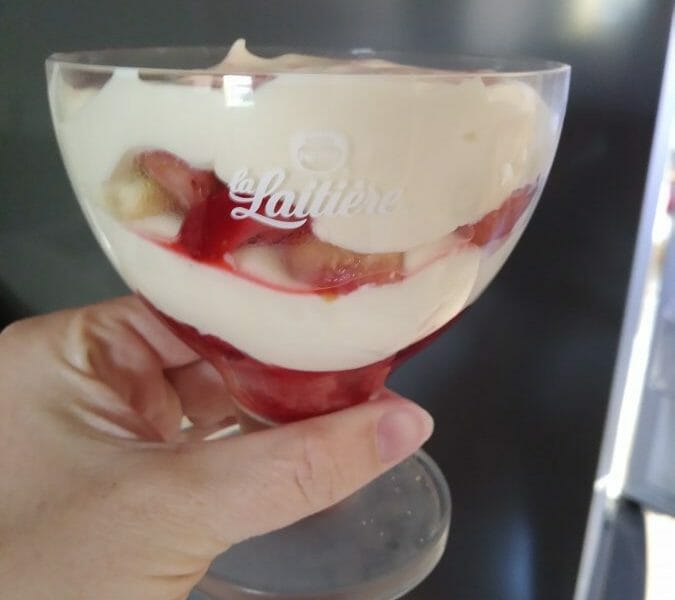 Cliquez pour zoomer ! Délices fraises et chocolat blanc Thermomix par Eloux29