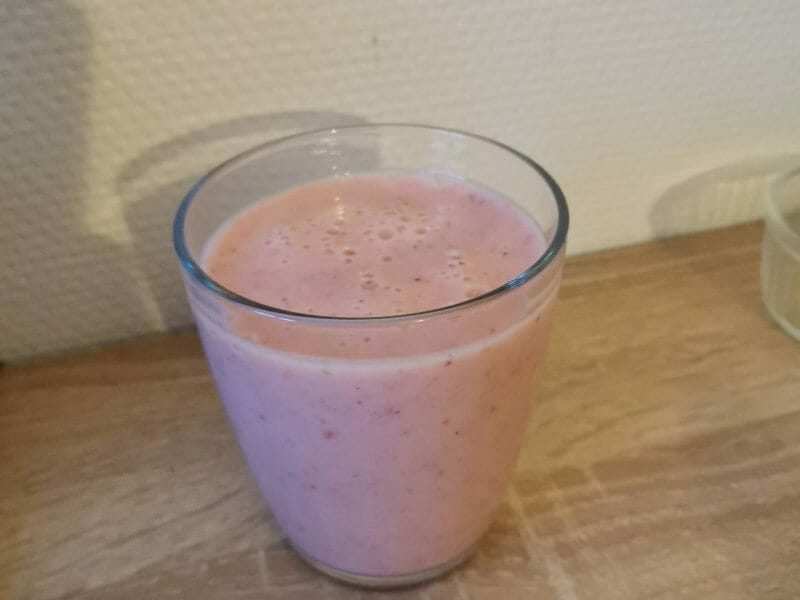 Cliquez pour zoomer ! Milkshake fraise banane Thermomix par maylou-13@.
