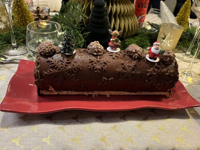 Cliquez pour zoomer ! Bûche Ferrero Rocher Thermomix par Lili1302