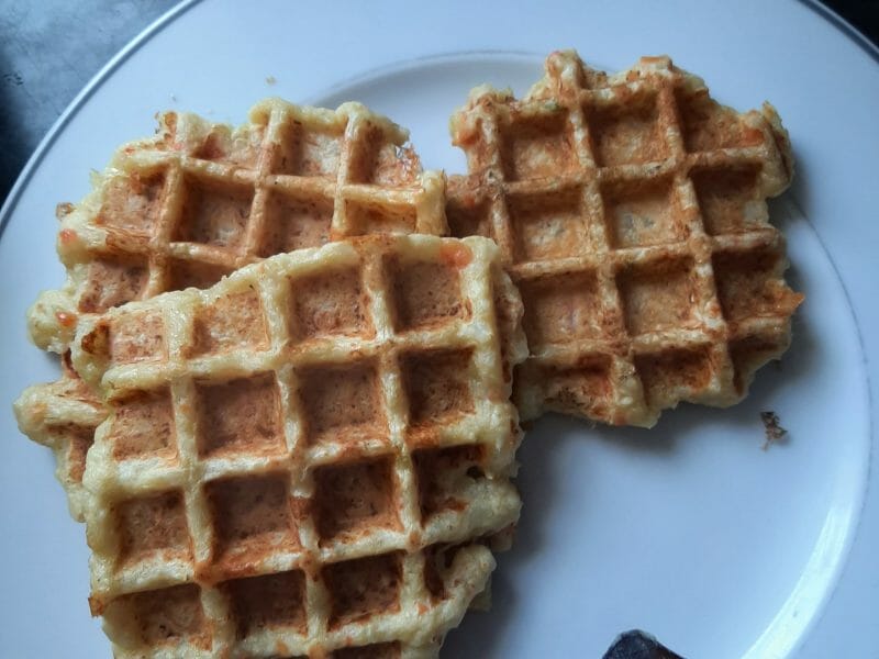 Cliquez pour zoomer ! Galettes de chou-fleur et sauce yaourt Thermomix par misspoipois