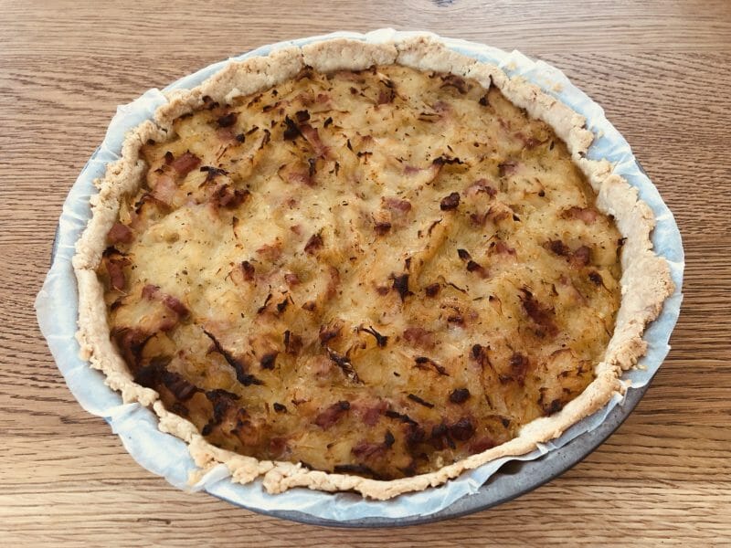 Cliquez pour zoomer ! Tarte aux oignons, lardons et moutarde douce Thermomix par Mcgb