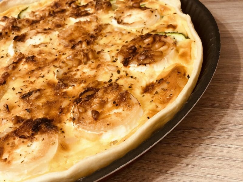 Cliquez pour zoomer ! Tarte courgettes, chèvre et pignons de pin Thermomix par Mcgb