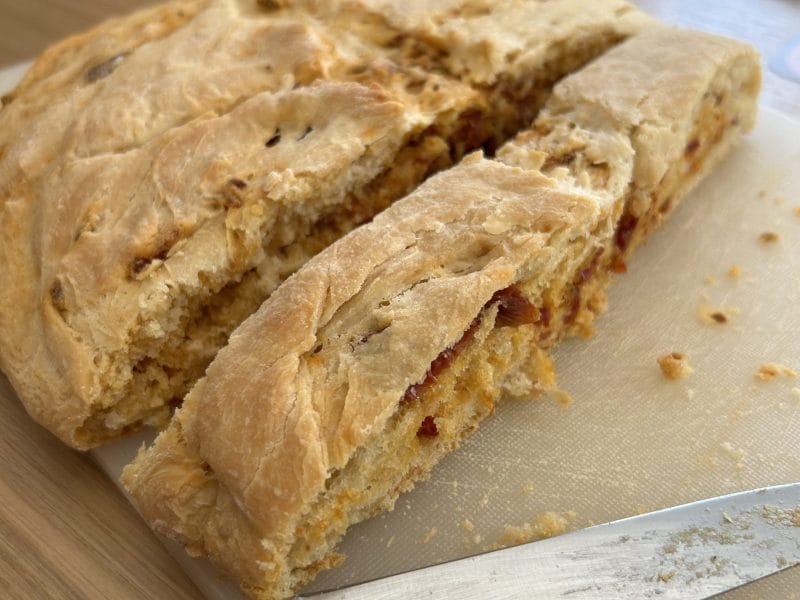 Cliquez pour zoomer ! Fougasse au chorizo et tomates séchées Thermomix par Mcgb
