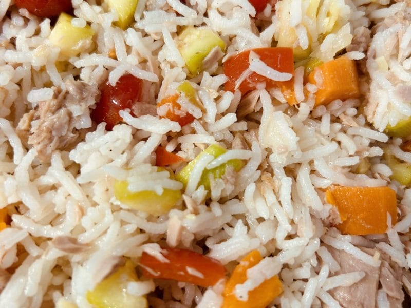 Cliquez pour zoomer ! Salade de riz au thon et aux légumes croquants Thermomix par Mcgb