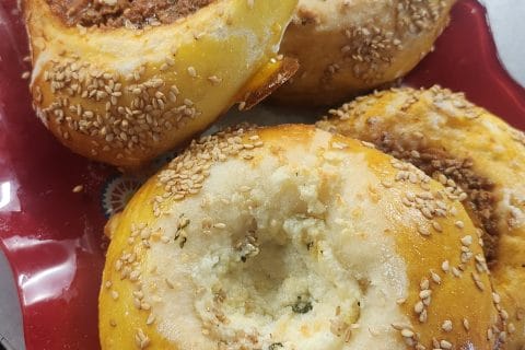 Cliquez pour zoomer ! Poğaça – Petits pains Turcs à la Feta Thermomix par karimannie