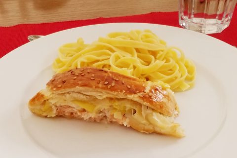Cliquez pour zoomer ! Feuilleté saumon et poireaux Thermomix par Coraline91